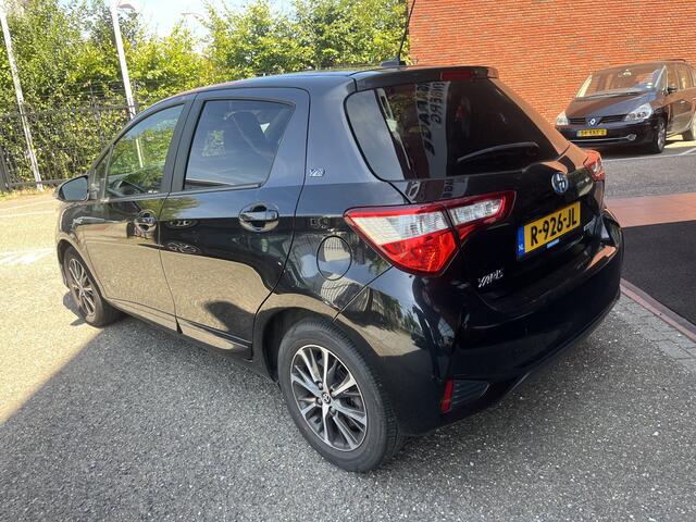 Toyota YARIS 1.5 Hybrid Y20 Exclusive Edition // LED // CAMERA // CRUISE CONTROL // CLIMATE CONTROL // NAVI //