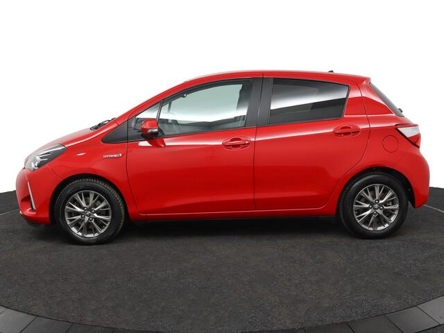 Toyota YARIS 1.5 Hybrid Dynamic | Climate control | Camera | Licjtmetalen wielen | Cruise control |