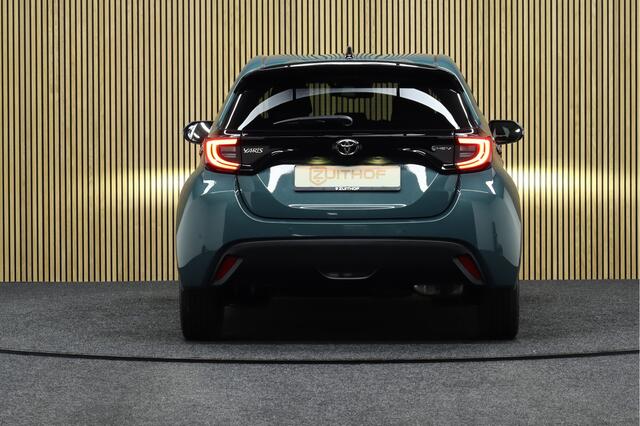 Toyota YARIS 1.5 Hybrid 115 Dynamic + Comfort Pack | ¤2.000,- Voorraad Voordeel! | Parkeerhulp | Dodehoekdetectie | Camera | Maps Navigatie | Keyless | Clima | Dodehoekdetectie