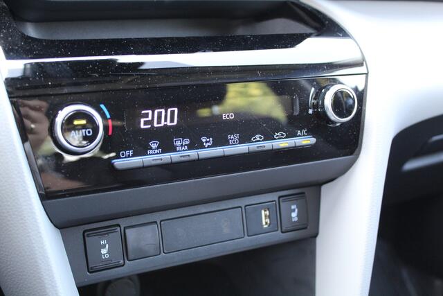 Toyota YARIS Cross 1.5 Hybrid Dynamic Special | Rijklaar | Elek achterklep | Stoel-/Stuurverwarming | Apple/Android | Navi | HUD