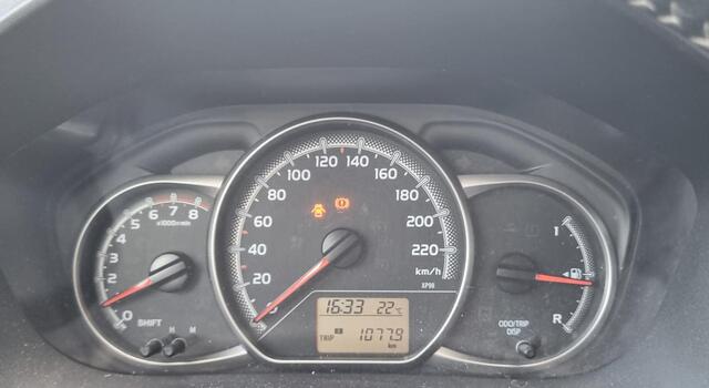 Toyota YARIS 1.0 VVT-i Aspiration | NL AUTO | Achter