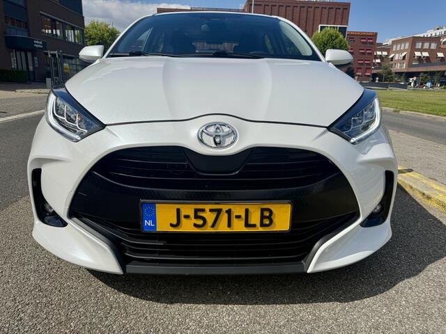 Toyota YARIS 1.5 VVT-i First Edition Carplay / 16'' LMV / NAP / Bovag