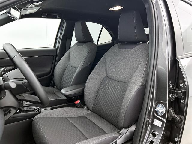 Toyota YARIS Cross Hybrid 115 First Edition | Navigatie | Stoelverwarming |