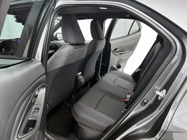 Toyota YARIS Cross Hybrid 115 First Edition | Navigatie | Stoelverwarming |