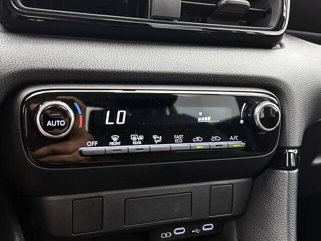 Toyota YARIS 1.5 Hybrid 115 First Edition