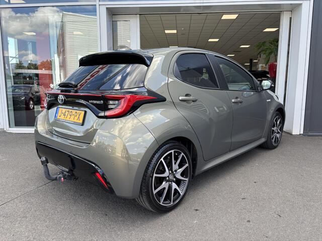 Toyota YARIS 1.5 Hybrid Executive Panorama dak | Blind spot | Parkeersensoren V+A | Half leder | Trekhaak