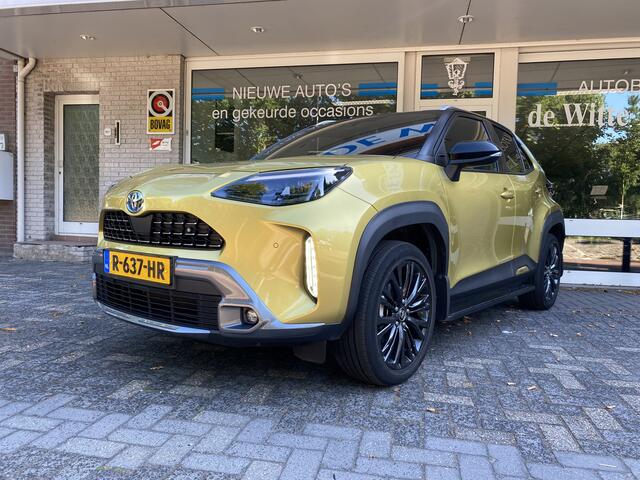 Toyota YARIS TOYOTA CROSS ADVENTURE TWO TONE JBL PREMIUM AUDIO/ KEYLESSS ENTRY + START /LED VERL./DODEHOEKDETECTIE/ CLIMA CONTR./NAVI fULLMAP/ ACHTERUITRIJ CAMERA/CRUISE CONTR./VERW. VOORSTOELEN IN HOOGTE VERST.B./PARK. SENS. V+A/HEAD UP DISPLAY nieuwprijs ¤39.000