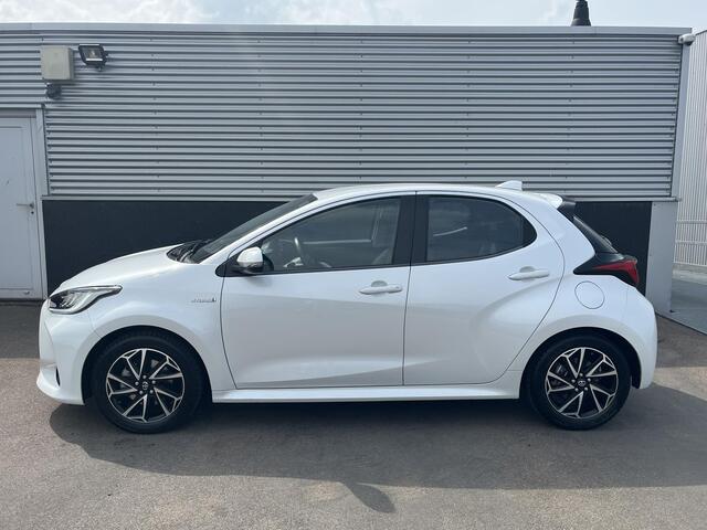 Toyota YARIS 1.5 Hybrid Dynamic Org. Nederlandse auto, All-seaon banden, LED, LMV, Navigatie, Smart Key + Keyless entry
