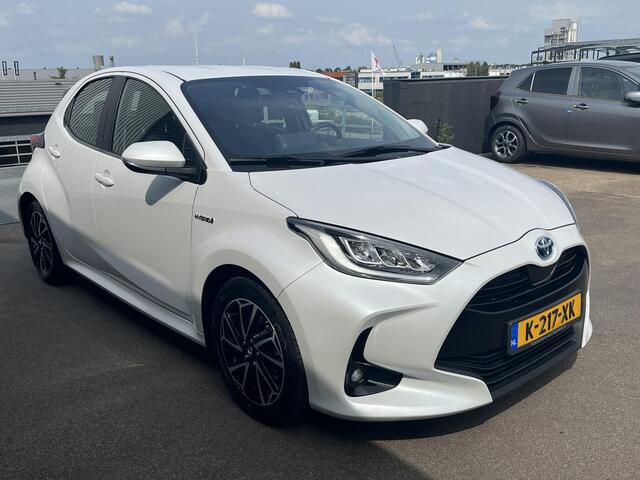 Toyota YARIS 1.5 Hybrid Dynamic Org. Nederlandse auto, All-seaon banden, LED, LMV, Navigatie, Smart Key + Keyless entry
