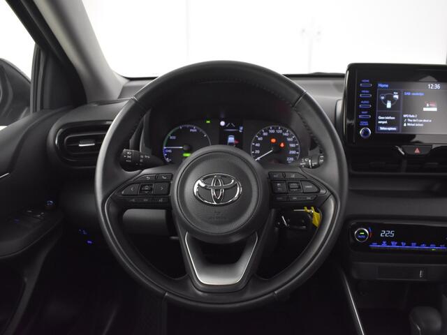 Toyota YARIS 1.5 Hybrid Active | All Seasons | Carplay | Camera