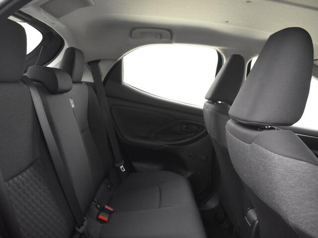 Toyota YARIS 1.5 Hybrid Active | All Seasons | Carplay | Camera