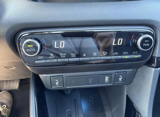 Toyota YARIS 1.5 Hybrid Launch Edition Head up display | Adaptive Cruise Control | Apple Carplay | Half Leder | Verwacht |