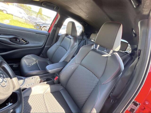 Toyota YARIS 1.5 Hybrid Launch Edition Head up display | Adaptive Cruise Control | Apple Carplay | Half Leder | Verwacht |