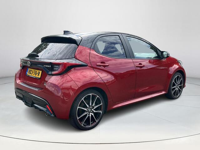 Toyota YARIS 1.5 Hybrid GR Sport | JBL Audio | Navigatie | Dode hoek waarschuwing | Stoelverwarming |