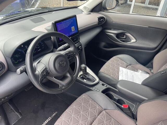 Toyota YARIS Cross 1.5 Hybrid 130 Executive | Stoel- & Stuurverwarming | Dodehoek detectie | Parkeersensoren | Navigatie