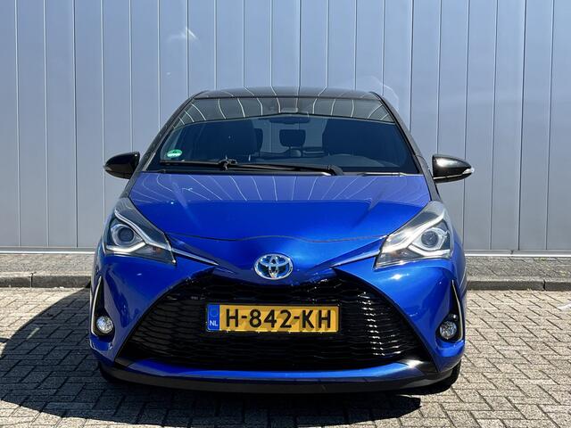 Toyota YARIS 1.5 Hybrid Premium Bi-Tone Panorama Trekhaak Keyless Stoelverwarming Full Options