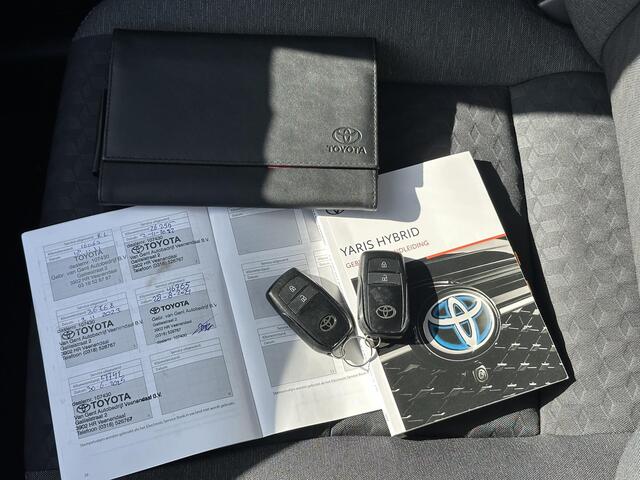 Toyota YARIS 1.5 Hybrid First Edition / Automaat / Navigatie / Adaptieve cruise control / Apple Carplay + Android Auto / Climate Control / Keyless entry /
