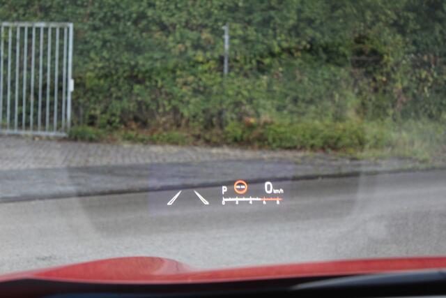 Toyota YARIS Cross 1.5 Hybrid Dynamic Special | Rijklaar | Stoel-/Stuurverwarming | Apple/Android | Navi | Head Up | LED | El. achterklep