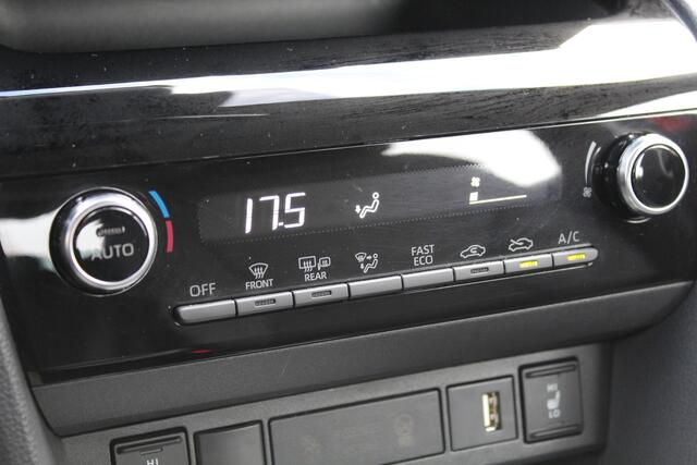 Toyota YARIS Cross 1.5 Hybrid Dynamic Special | Rijklaar | Stoel-/Stuurverwarming | Apple/Android | Navi | Head Up | LED | El. achterklep