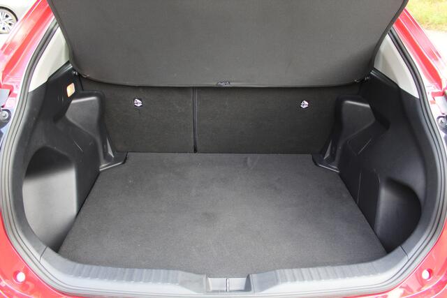 Toyota YARIS Cross 1.5 Hybrid Dynamic Special | Rijklaar | Stoel-/Stuurverwarming | Apple/Android | Navi | Head Up | LED | El. achterklep