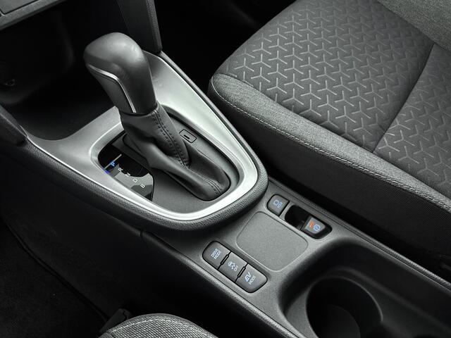 Toyota YARIS Cross 1.5 Hybrid Dynamic Limited | Parkeersensoren V+A | Stoelverwarming | Stuurwielverwarming |