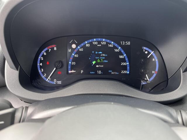 Toyota YARIS 1.5 VVT-i Dynamic | Automaat | 1350kg Trekgewicht | Apple Carpla