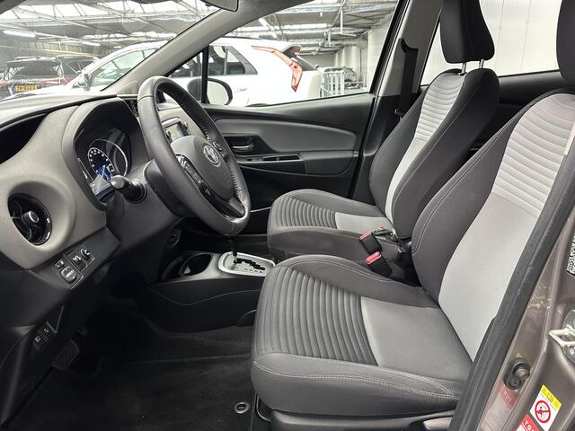 Toyota YARIS 1.5 Hybrid Design Red