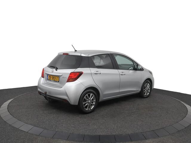Toyota YARIS 1.3 VVT-i Dynamic | Cruise control | Trekhaak | Lichtmetalen velgen |
