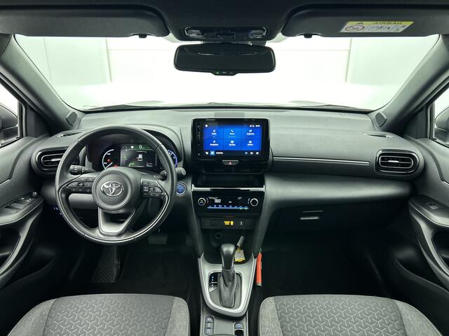 Toyota YARIS Cross 1.5 Hybrid Dynamic | Trekhaak | Full map navigatie | LM velgen | Privacy glass |