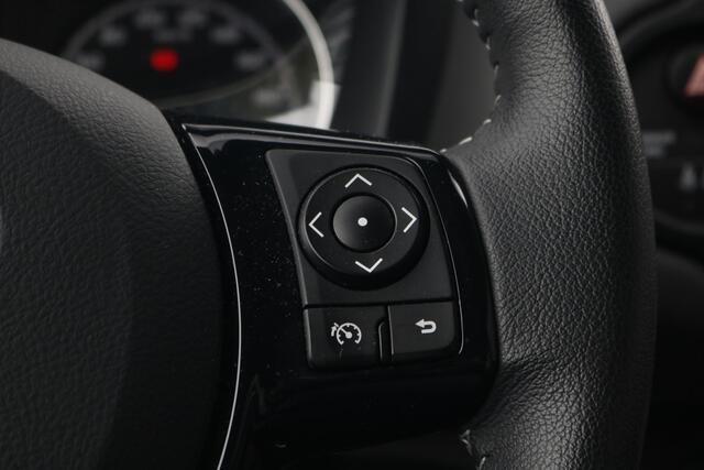 Toyota YARIS 1.0 VVT-i Active | Toyota Safety Sense | Lane Trace Assist | Climate Control |