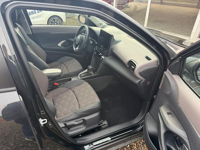 Toyota YARIS Cross 1.5 Hybrid 130 Executive |Navi|Carplay|E.a.klep|PDC V+A|Stoel en stuurverw|Dodehoek|Camera|