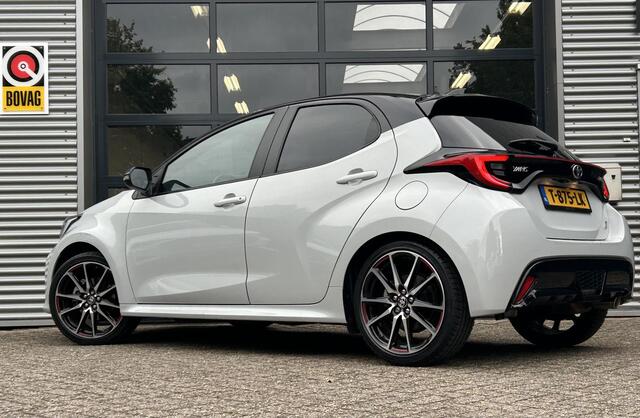 Toyota YARIS 1.5 Hybrid GR Sport l Adaptive Cruise l Camera l Navi l LED l