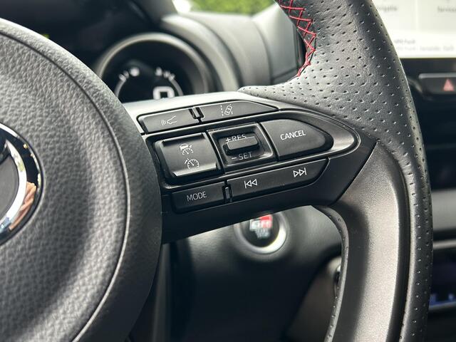 Toyota YARIS 1.5 Hybrid GR Sport l Adaptive Cruise l Camera l Navi l LED l