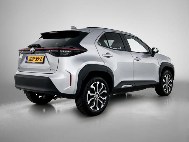 Toyota YARIS Cross 1.5 Hybrid 115 First Edition | Navigatie | Stoelverwarming |