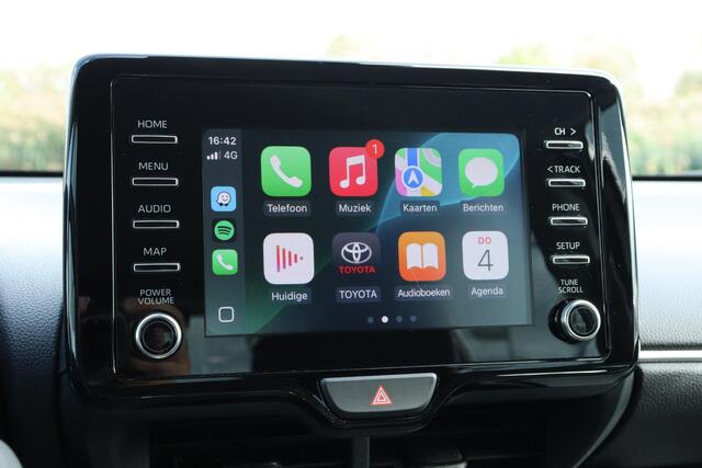 Toyota YARIS 1.5 Hybrid Dynamic, NAVI, Apple carplay, Android auto.