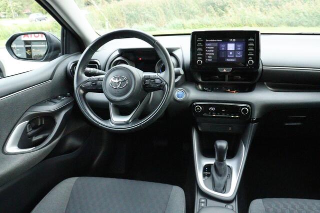 Toyota YARIS 1.5 Hybrid Dynamic, NAVI, Apple carplay, Android auto.