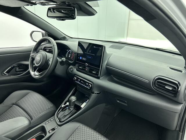 Toyota YARIS 1.5 Hybrid 130 Executive | Navigatie | Panoramadak | BSM | Parkeersensoren voor+achter |