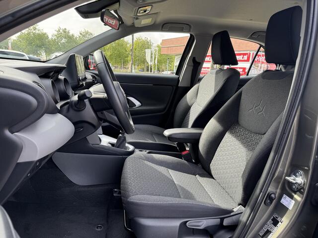 Toyota YARIS Cross 1.5 VVT-I Active | Adapt. Cruise Control | Camera | Apple Carplay/Android Auto | Airconditioning | Bluetooth Tel. | DAB | Rijklaarprijs!