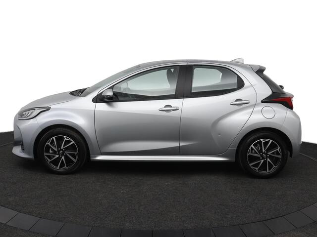 Toyota YARIS 1.5 Hybrid Dynamic | Lage km stand | Parkeercamera | Keyless | Climate control |