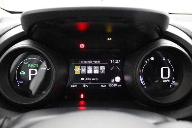 Toyota YARIS 1.5 Hybrid Dynamic | Lage km stand | Parkeercamera | Keyless | Climate control |