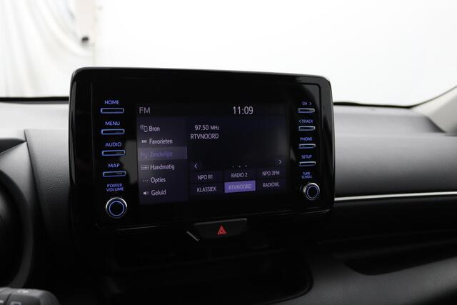 Toyota YARIS 1.5 Hybrid Dynamic | Lage km stand | Parkeercamera | Keyless | Climate control |