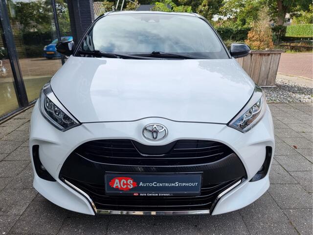 Toyota YARIS 1.5 VVT-i Bi-Tone 126pk | Parelmoer | Ad.cruise | Leder | Camera | Nieuwstaat!