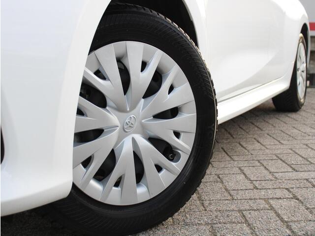 Toyota YARIS 1.5 Hybrid Active Achteruitrijcamera, Cruise Control Adaptief, Airco, Apple Carplay/Android Auto, Regensensor
