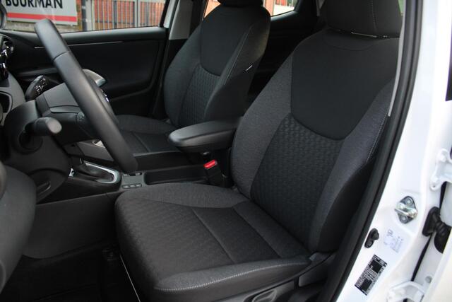 Toyota YARIS 1.5 Hybrid Active Achteruitrijcamera, Cruise Control Adaptief, Airco, Apple Carplay/Android Auto, Regensensor