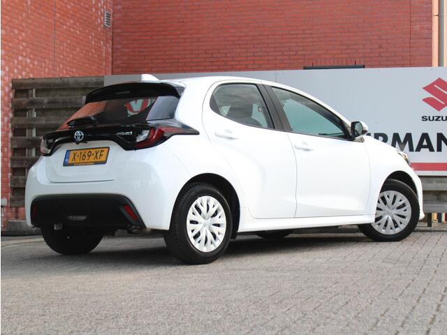 Toyota YARIS 1.5 Hybrid Active Achteruitrijcamera, Cruise Control Adaptief, Airco, Apple Carplay/Android Auto, Regensensor