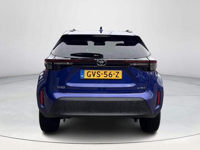 Toyota YARIS Cross 1.5 Hybrid 115 First Edition **STOEL EN STUURWIELVERWARMING/ DODEHOEKDETECTIE/ PARKEERSENSOREN/ GARANTIE**