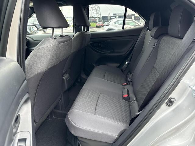 Toyota YARIS Cross 1.5 Hybrid 115 Dynamic **COMFORT PACK/ NIEUWE AUTO/ BINNENKORT LEVERBAAR**