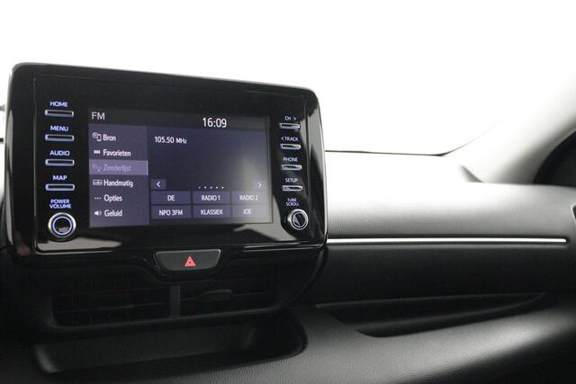 Toyota YARIS 1.5 Hybrid Active | parkeer sensoren | Trekhaak |