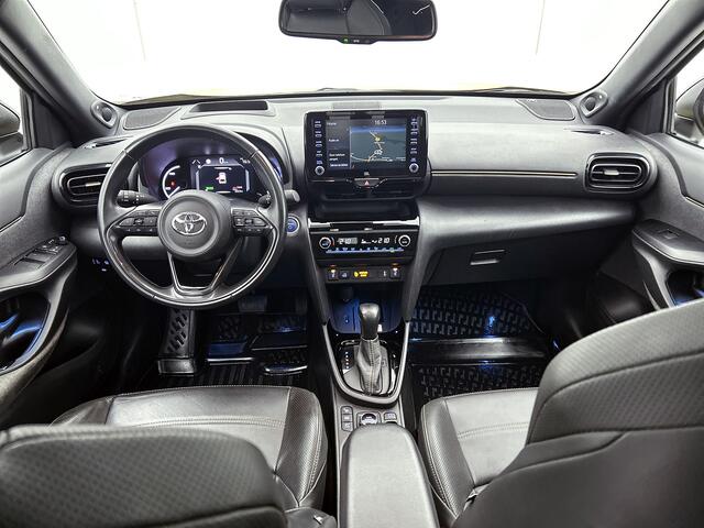 Toyota YARIS Cross 1.5 Hybrid AWD Adventure | Panoramadak | Leder | Elek. achterklep | Stoelverwarming | Navigatie | Dealeronderhouden |