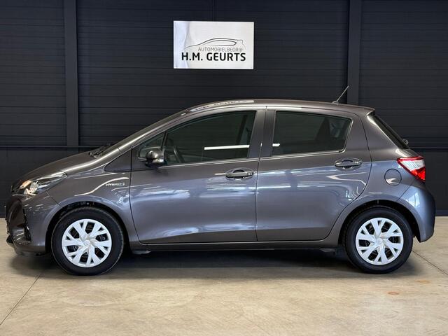 Toyota YARIS 1.5 Hybrid Automaat Navi Camera Clima Lijn Ass 43dkm! Fully Serviced!